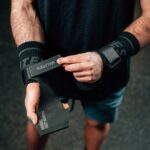 Velites_AllTerrain_Black_Lifestyle_003_88b23a2b-2265-4354-b67b-4da81fcadb6e